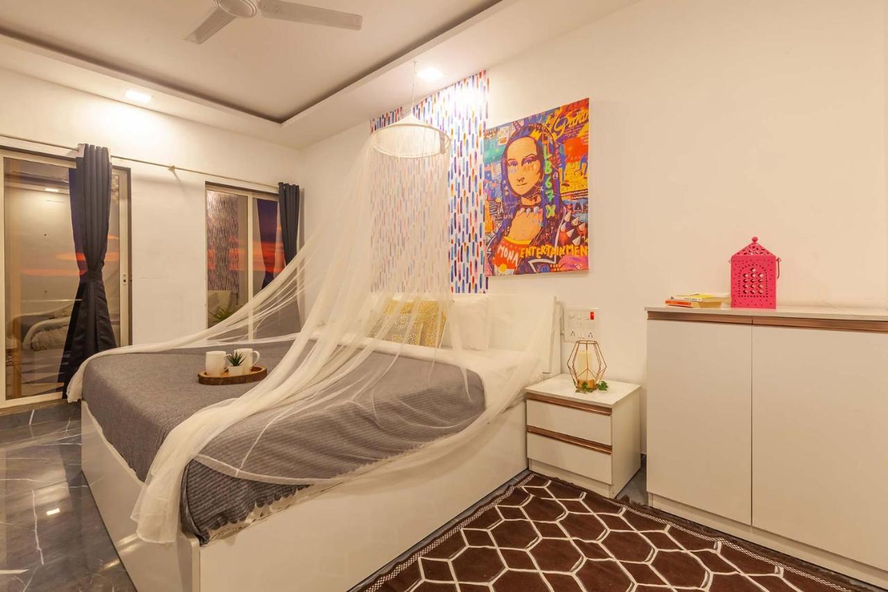 Stayvista'S Vine & Splash - Riverside Villa With An Infinity Pool And Indoor Games คาร์จัต ภายนอก รูปภาพ