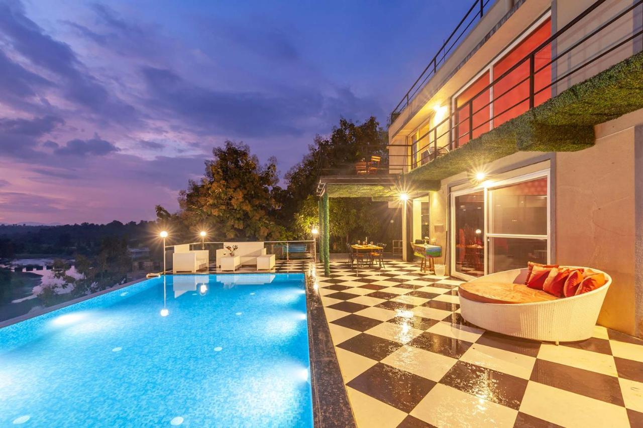 Stayvista'S Vine & Splash - Riverside Villa With An Infinity Pool And Indoor Games คาร์จัต ภายนอก รูปภาพ